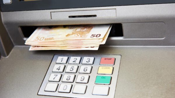 Χρήματα σε ATM