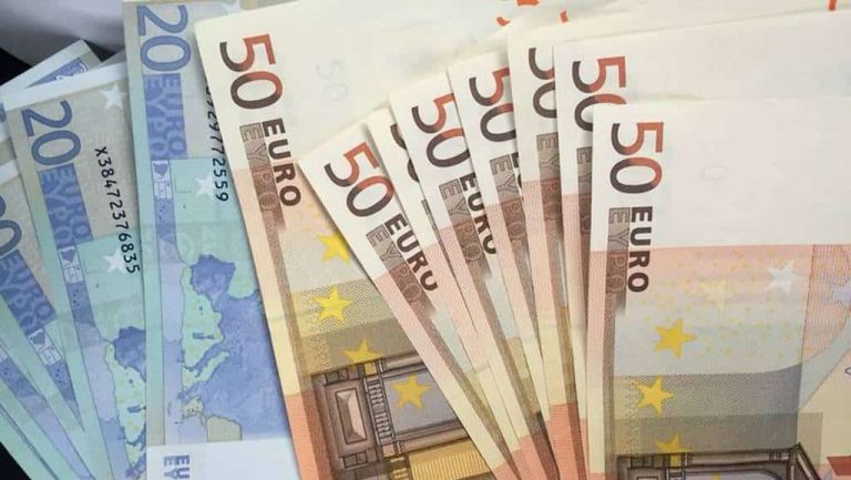 “Τρέχουν” οι αιτήσεις για επίδομα έως 2.000 ευρώ