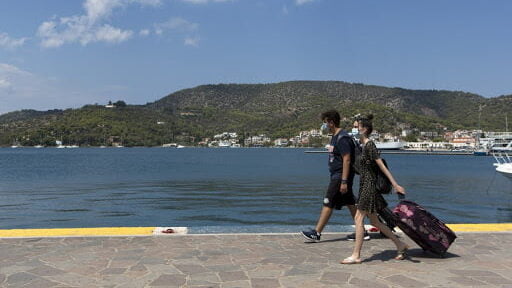 North Evia-Samos Pass: Νέο επίδομα έως 300 ευρώ για διακοπές