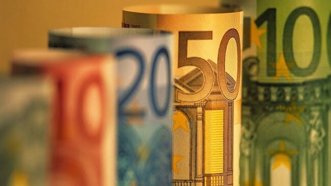 ΟΑΕΔ: €1.000 σε ανέργους (εταιρειών που έκλεισαν)