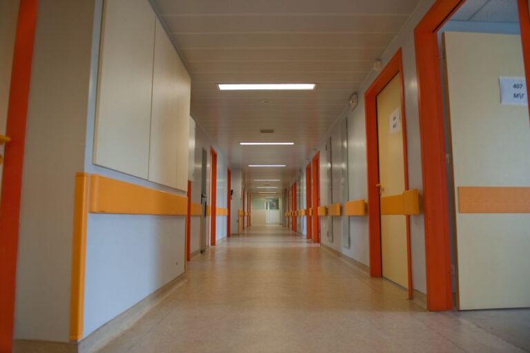 Στοιχεία ΕΟΔΥ: Απότομη έξαρση της γρίπης και των αναπνευστικών λοιμώξεων