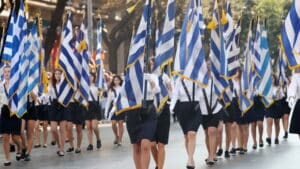 Πώς πληρώνεται η αργία της 25ης Μαρτίου στον ιδιωτικό τομέα