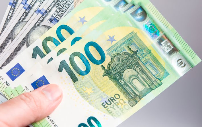 Επίδομα 400 ευρώ: Τα κριτήρια για την έκτακτη ενίσχυση