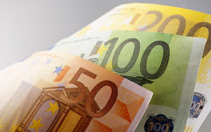 «Ζεστό» χρήμα 442 εκατ. ευρώ σε 100.000 επιχειρηματίες