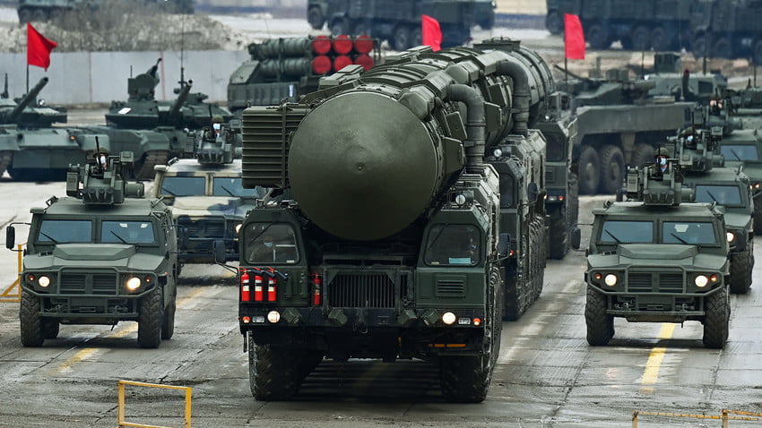 Ρωσία: Ο Πούτιν θέτει σε ειδικό «καθεστώς μάχης» τις πυρηνικές δυνάμεις