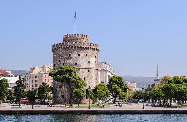 Νεκρός 19χρονος σε επίθεση με μαχαίρι στη Θεσσαλονίκη