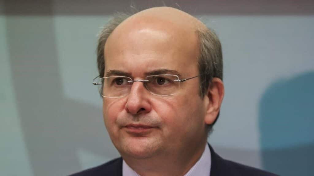 Χατζηδάκης: «Το 2026 η νέα σιδηροδρομική γραμμή και τα σύγχρονα τρένα»