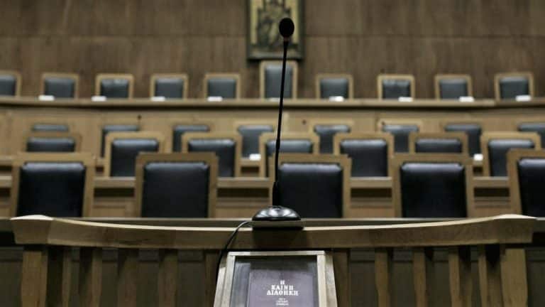 Διεκόπη για την Τρίτη η δίκη για τα Τέμπη