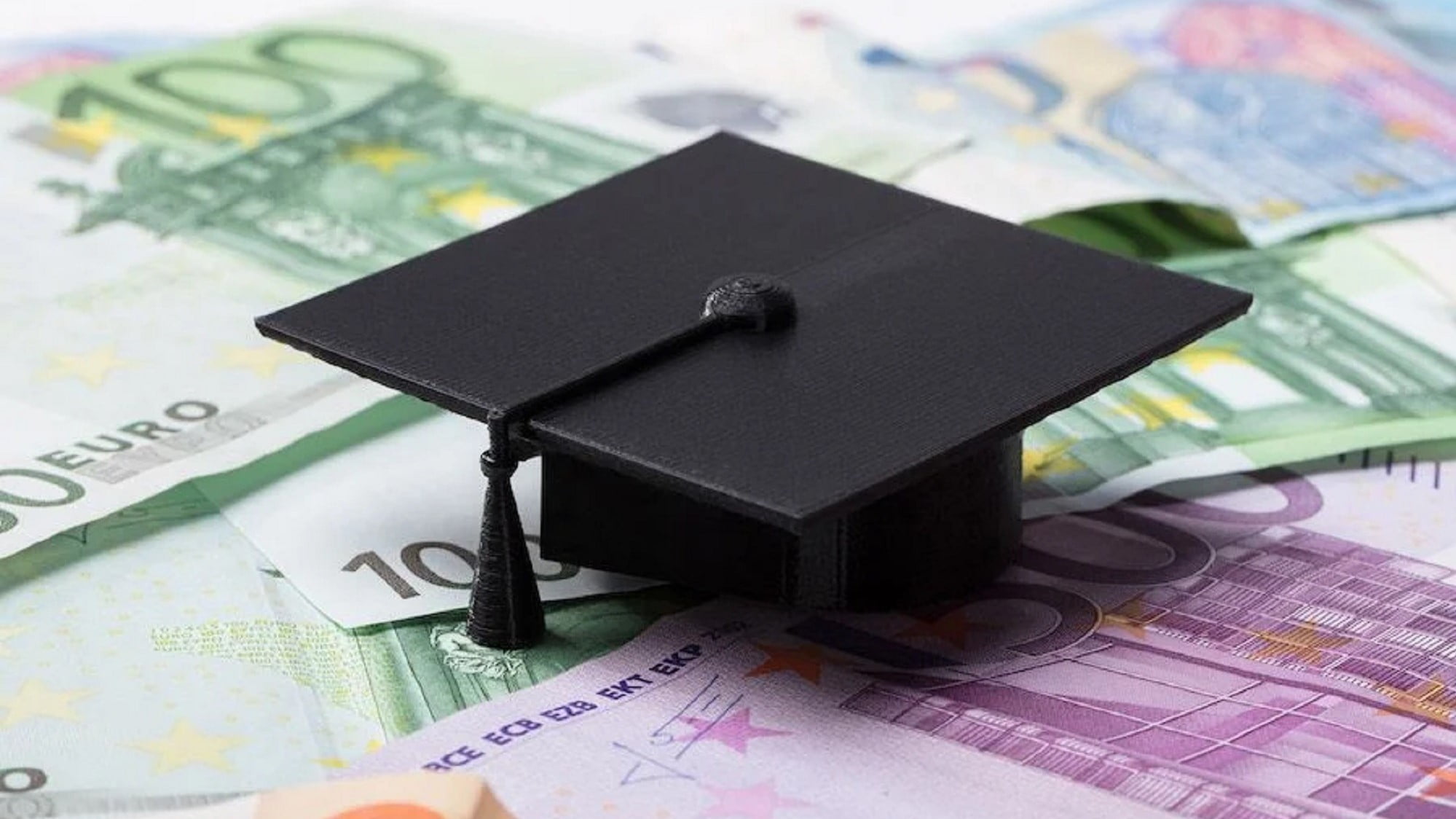 Νέο επίδομα 250 ευρώ σε φοιτητές – Έως πότε οι αιτήσεις