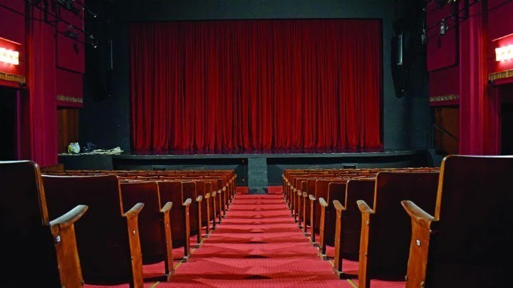 ΔΥΠΑ: Από σήμερα οι αιτήσεις για 220.000 επιταγές θεάτρου