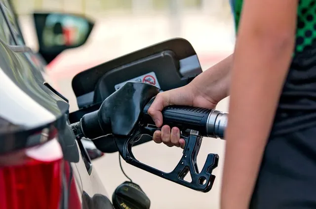 Καύσιμα: Νέο ράλι ανόδου στις τιμές στα πρατήρια βενζίνης