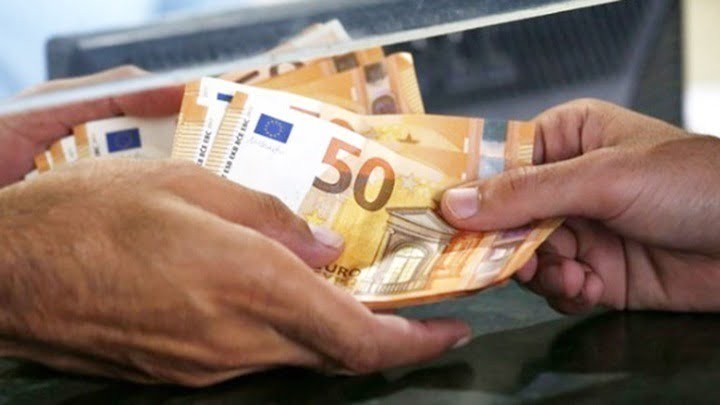 Νέο επίδομα 300 ευρώ για δικαιούχους - Ποιοι και πότε θα το λάβουν