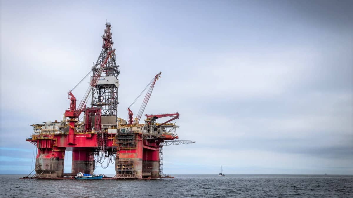 ExxonMobil: Έρευνες για φυσικό αέριο σε Πελοπόννησο – Κρήτη
