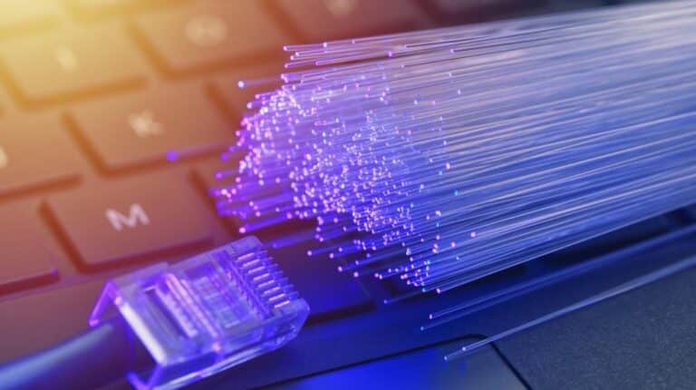 Ίντερνετ – Smart Readiness: 120.000 voucher για ευρυζωνικές ταχύτητες σε κτίρια