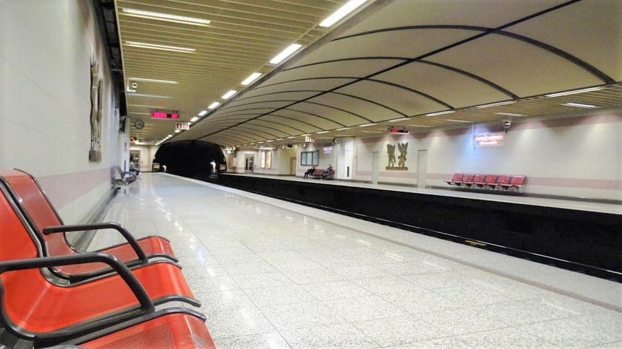 Πτώση ατόμου στις γραμμές του μετρό - Προσωρινά κλειστοί οι σταθμοί Μέγαρο Μουσικής και Ευαγγελισμός