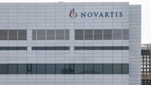 Novartis: Πώς έμειναν… απροστάτευτοι οι «προστατευόμενοι» μάρτυρες