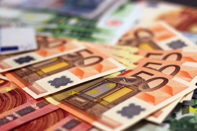 Επίδομα 1.000€ τώρα και σε εργαζομένους