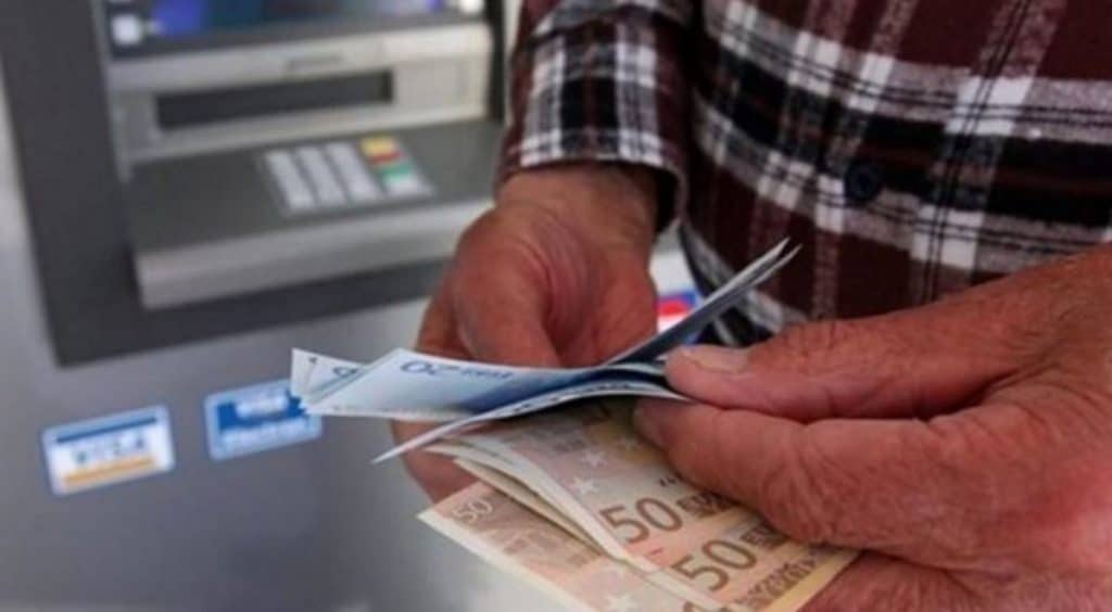 Τράπεζες: «Φοβισμένους» καταθέτες δείχνουν τα στοιχεία της ΤτΕ