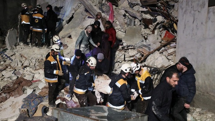 Σεισμός στην Τουρκία: Πάνω από 1.800 νεκροί