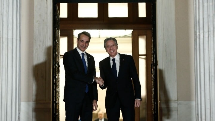 «Η ισχυρή σχέση ΗΠΑ-Ελλάδας» επιβεβαιώθηκε στη συνάντηση Μπλίνκεν – Μητσοτάκη