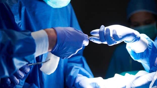 Σάλος στο ΠΑΓΝΗ: Χειρούργησαν επ’ αμοιβή έκτακτο περιστατικό σε απογευματινό χειρουργείο (ΒΙΝΤΕΟ)