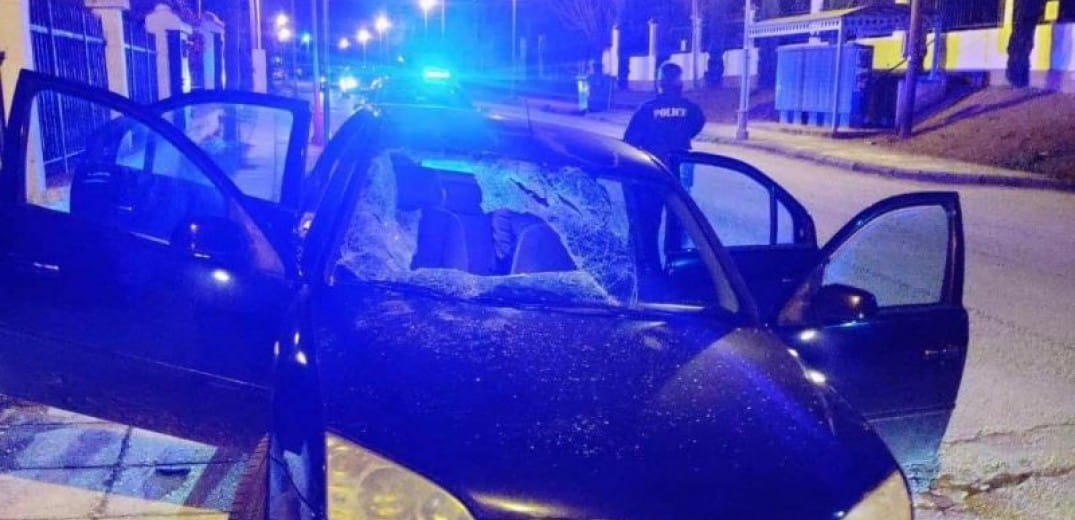Θεσσαλονίκη: Ο μεγάλος γιος του 62χρονου προσπαθούσε να σπάσει τα τζάμια του αυτοκινήτου