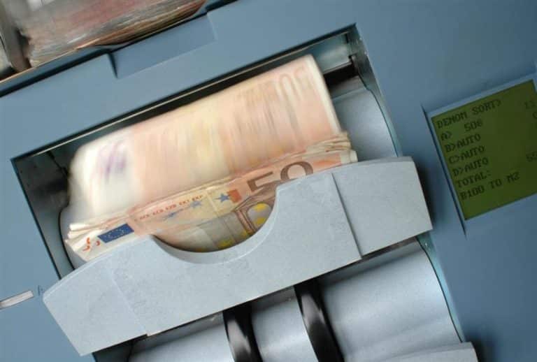 ΔΥΠΑ: Ποιοι θα πάρουν μισθό έως 15.416 ευρώ με δωρεάν εκπαίδευση