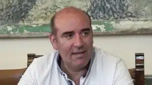 Γ. Χότζογλου: Σε τουρισμό και εστίαση επικρατεί εργασιακή ζούγκλα