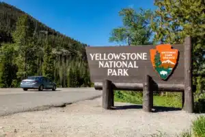 230516 yellowstone national park ew 1131a f7b4c5