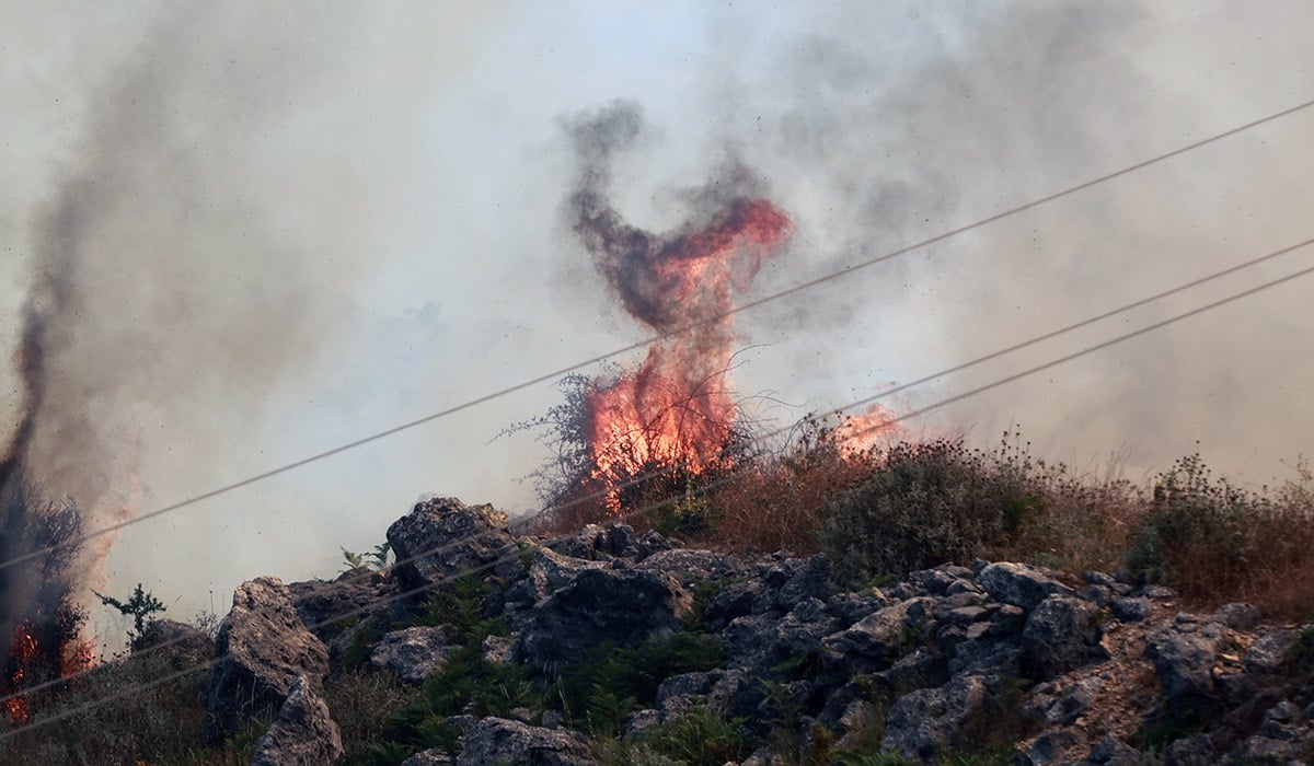 Αδιάκοπη μάχη με τις φλόγες σε Ρόδο και Κέρκυρα