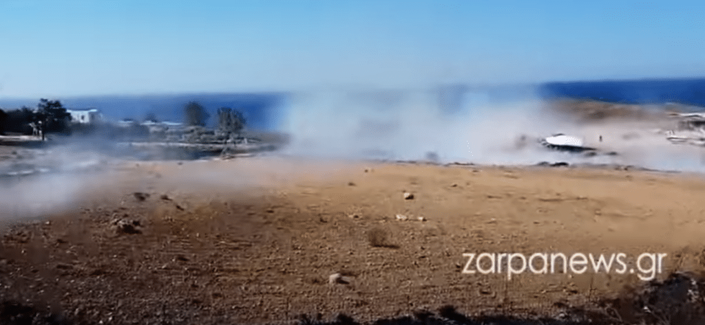 Φωτιά στα Σφακιά – Καίει κοντά σε κατοικημένη περιοχή (vid)