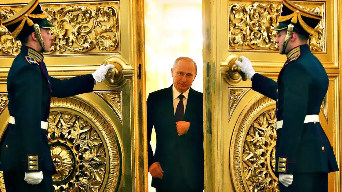 Θετικός ο Πούτιν για ειρηνευτικές συνομιλίες με την Ουκρανία