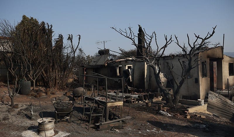 Σοκάρουν οι εικόνες από τα καμένα της Μάνδρας – Ανείπωτη καταστροφή (photos)