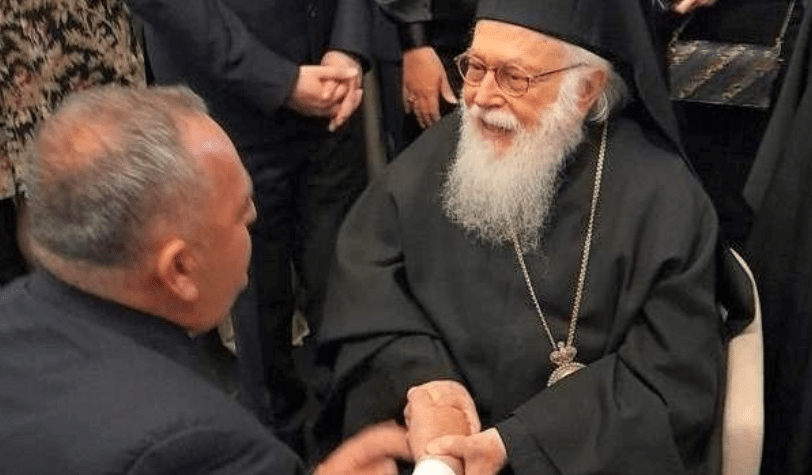 Ο Αρχιεπίσκοπος Αναστάσιος επισκέφθηκε τον Μπελέρη στη φυλακή