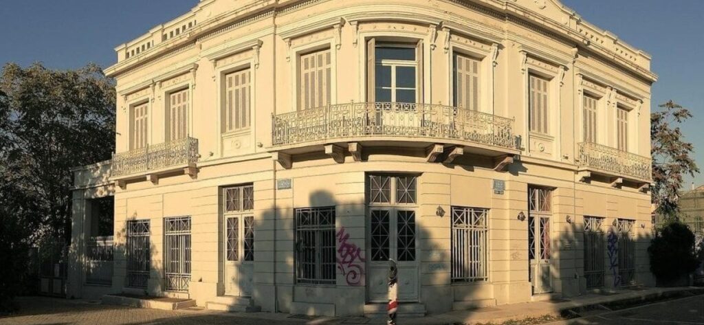 Ρεσιτάλ αυταρχισμού από Μενδώνη – Κάνει  έξωση στον Σύλλογο Ελλήνων Αρχαιολόγων μετά από εκδήλωση για το ναυάγιο στην Πύλο