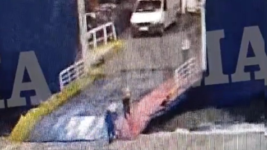 Τραγωδία στον Πειραιά: Συνελήφθησαν καπετάνιος και 3 μέλη πληρώματος του Blue Horizon για τη δολοφονία του 36χρονου