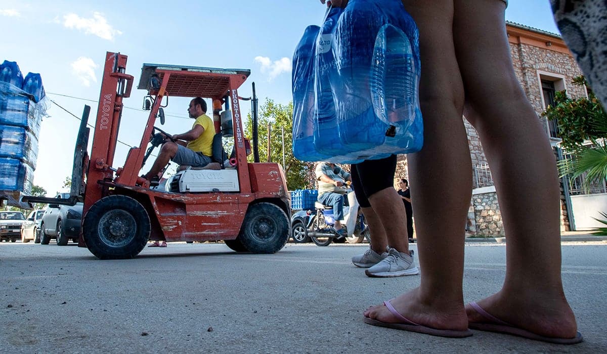 Χωρίς πόσιμο νερό για 15η μέρα ο Βόλος – Τεράστιο πρόβλημα με τα σκουπίδια στον Παγασητικό Κόλπο