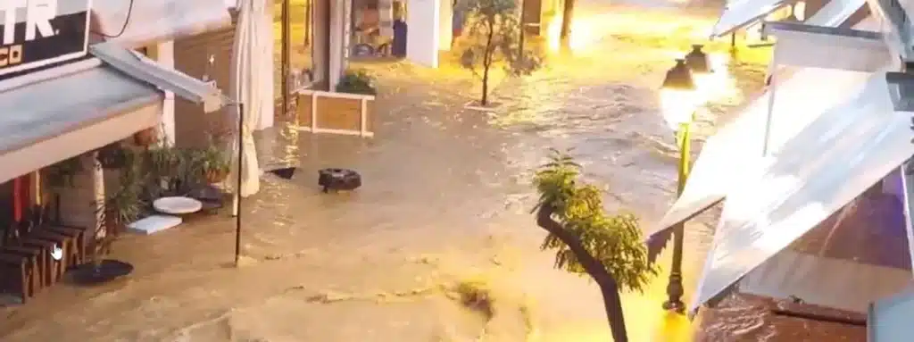 Κακοκαιρία Daniel: Εικόνες “Αποκάλυψης” σε Σκιάθο, Βόλο και Λάρισα μετά τη θεομηνία (vids,pics)