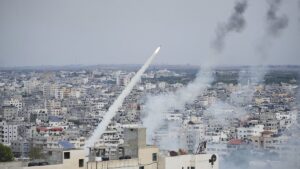 Ρουκέτα στον ουρανό του Ισραήλ κατά την διάρκεια της κόντρας με την Παλαιστίνη