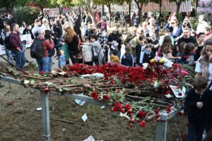 Το Πολυτεχνείο «κλείνει την πύλη» στους ταραξίες