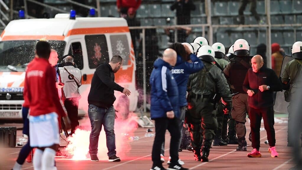 Οπαδική βία: Στα 30 ευρώ την ημέρα το επίδομα σε αστυνομικούς με υπηρεσία στα γήπεδα