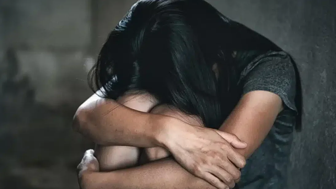 Υπόθεση μαστροπείας στον Κολωνό: Αθώα η 30χρονη σύμφωνα με την κατάθεση 17χρονης
