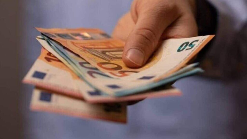 Κέρδος έως 1.200 ευρώ ετησίως στις συντάξεις τους, θα έχουν όσοι καταθέσουν τα χαρτιά τους μέσα στο 2024