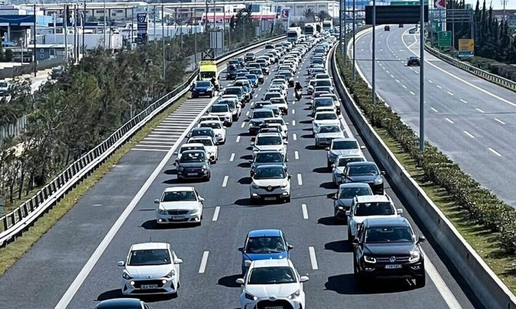 Κλείνει το βράδυ είσοδος της Αττικής Οδού