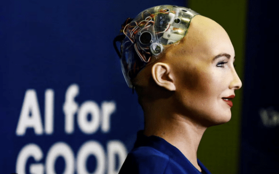 Στην Ελλάδα έρχεται το ρομπότ Sophia για να μιλήσει σε συνέδριο