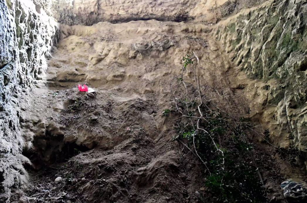 Θρίλερ στην Κορινθία: «Άνθρωποι των σπηλαίων» με τόξα και βέλη – Συλλήψεις της ΕΛΑΣ