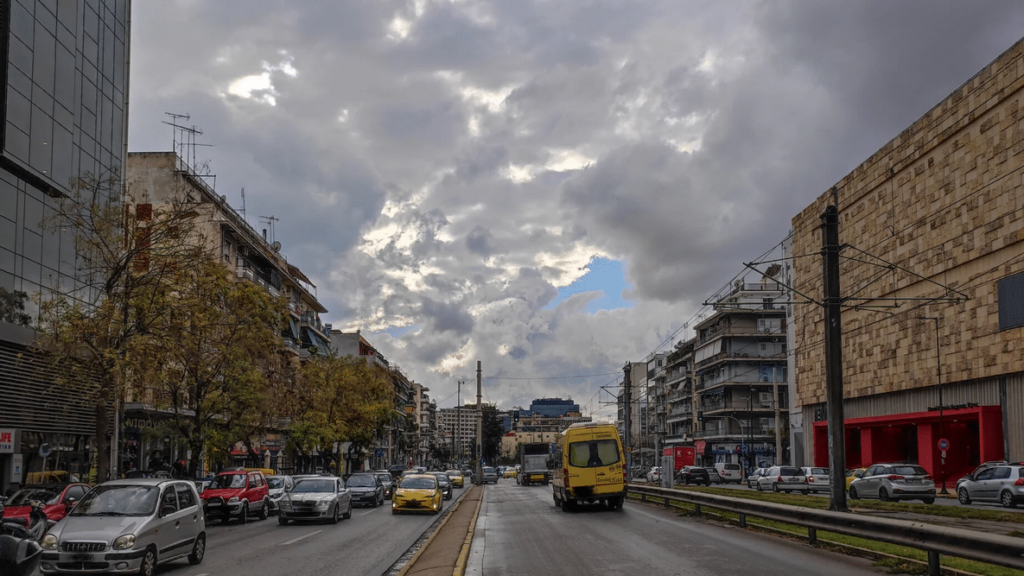 Αλλάζει πρόσωπο ξανά ο καιρός. Που θα έχουμε μπόρες