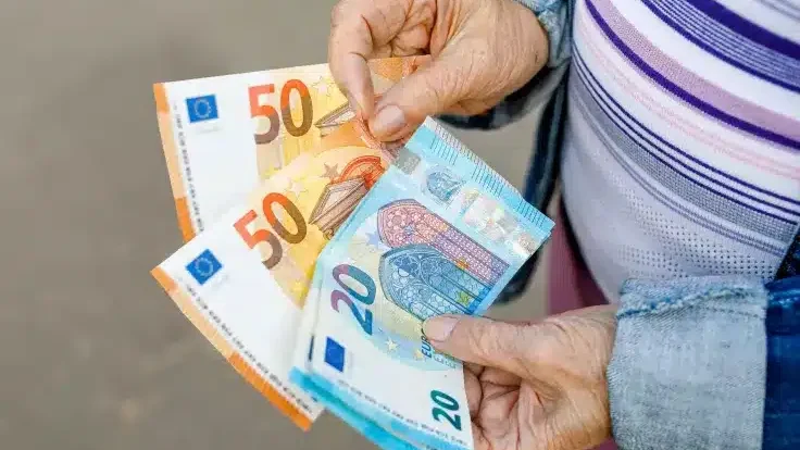 Συντάξεις ΕΦΚΑ: Κέρδος έως 3.500 ευρώ με την υποβολή μιας αίτησης – Ποιους αφορά