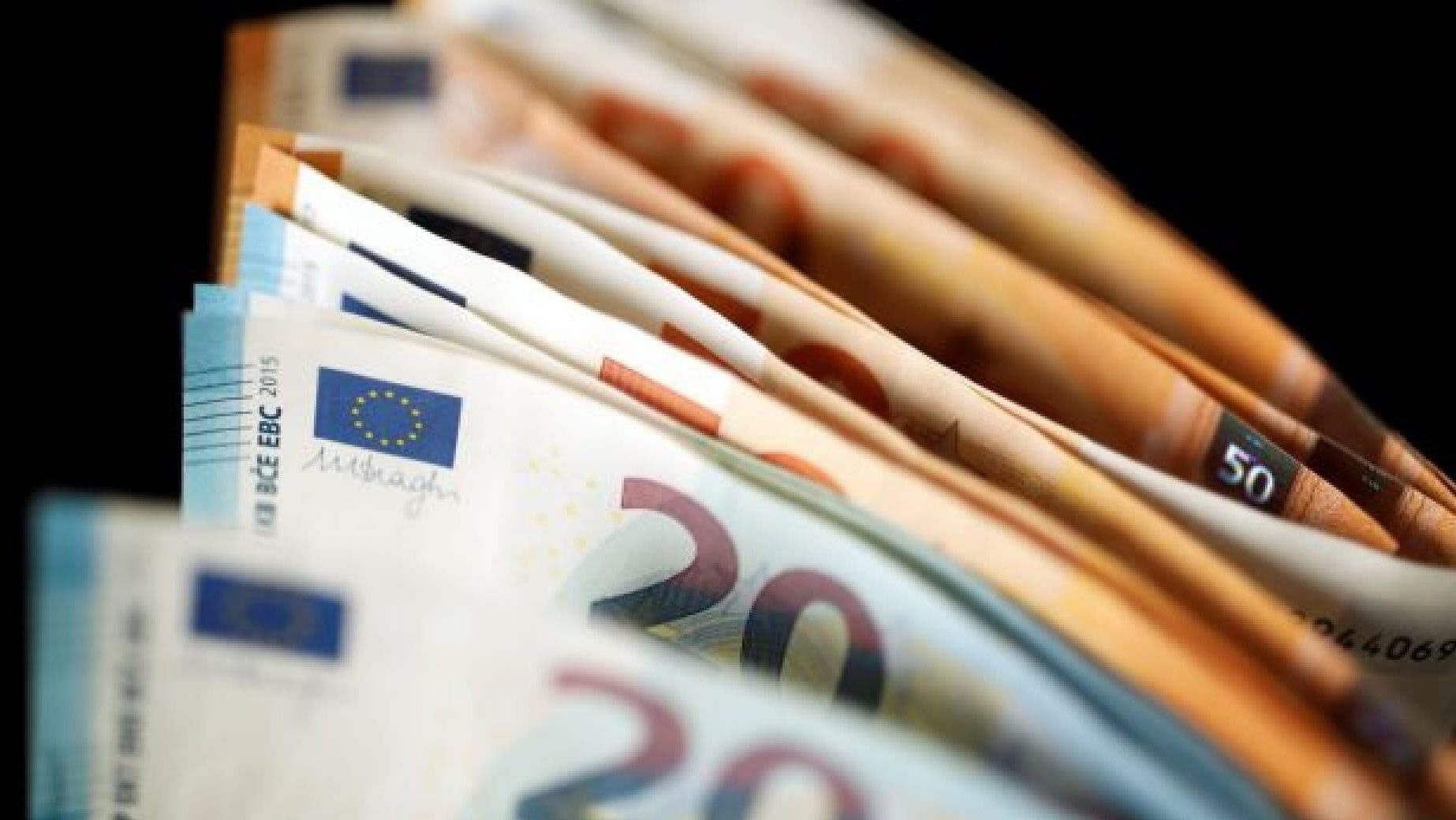 Επίδομα ανεργίας ΔΥΠΑ: Έρχεται μπόνους έως 200 ευρώ