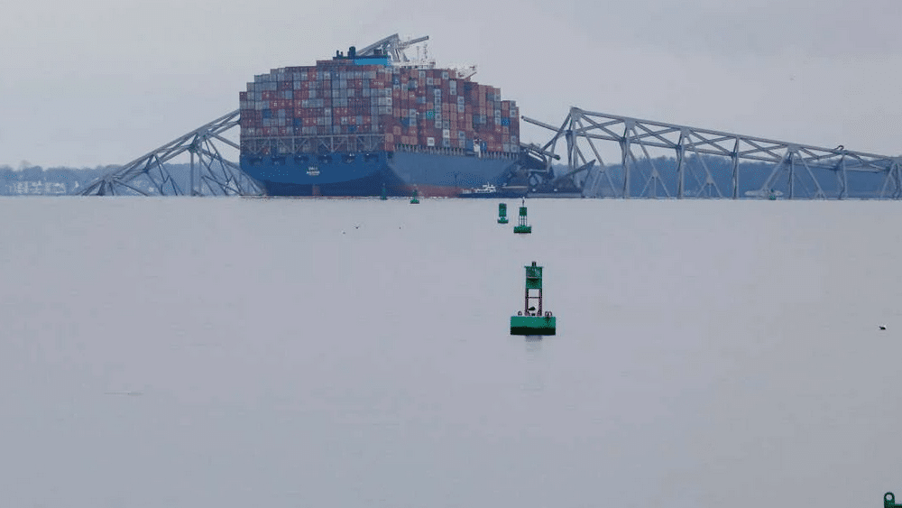 Τοξικά υλικά μετέφερε το πλοίο στη Βαλτιμόρη